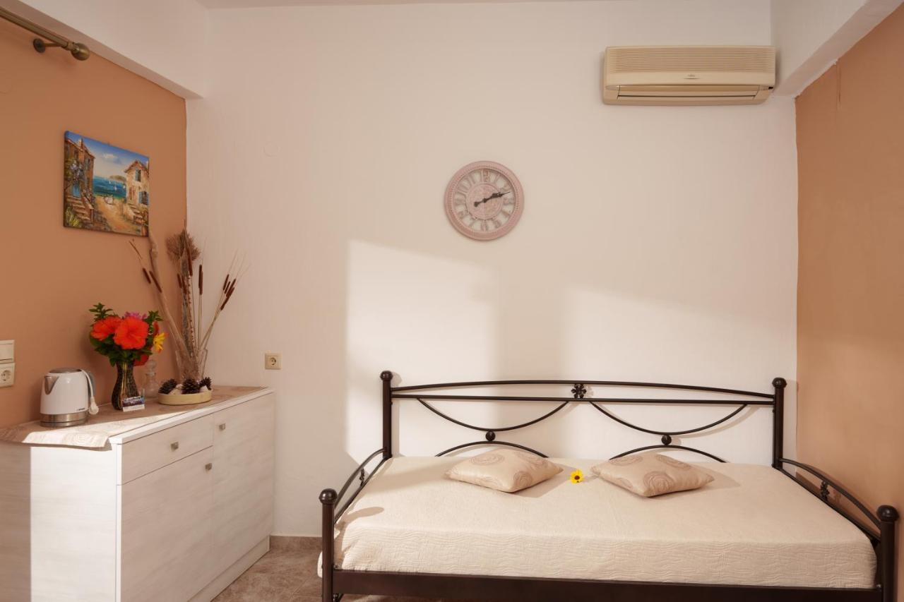 Hara'S Apartments Καστρί Εξωτερικό φωτογραφία